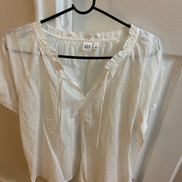 Gap white shirt - Picture 2 of 2